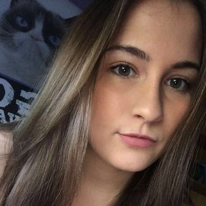 Meet your Posher, Briana